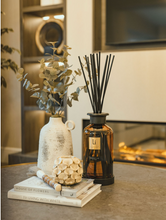 Load image into Gallery viewer, XXL Amber Fie Luxury Reed Diffuser